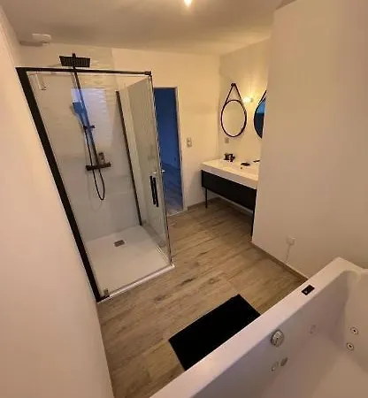 Chez Nous Bed & Breakfast Teloché